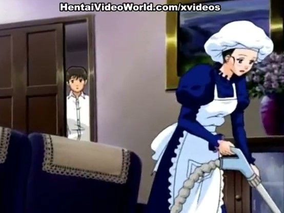 Хозяйский сынок домогается служанки