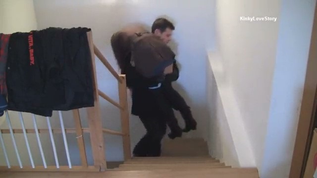 Похитил для изнасилования девушку у авто